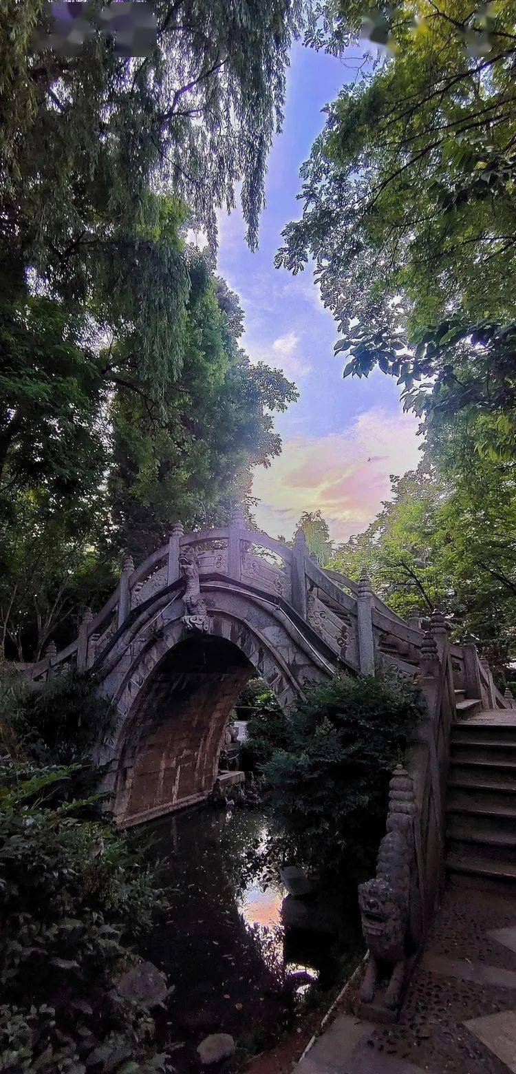 昭通:立秋后的"清官亭"公园!_生活_王禹甸_三多