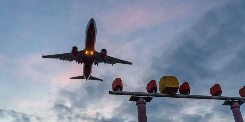 海南三亚已有7708名滞留游客搭乘飞机返程