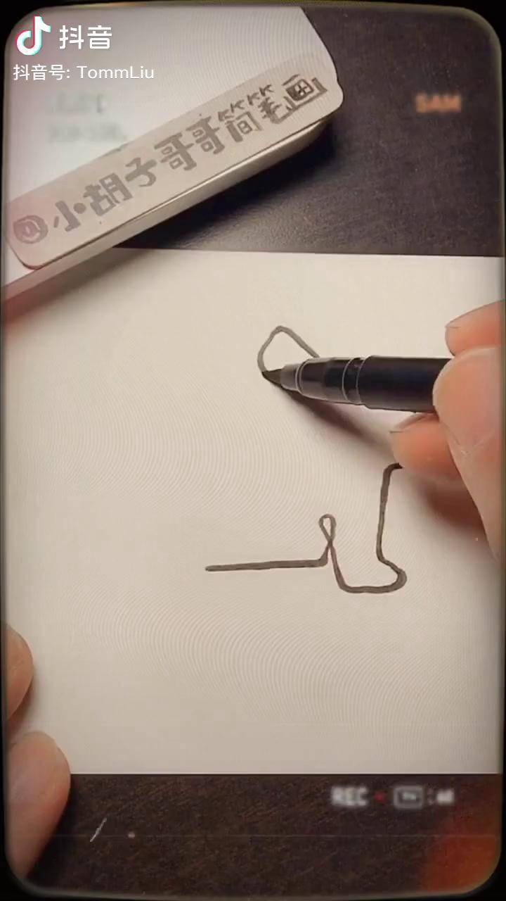 时光穿梭机 简笔画_穿梭机_时光