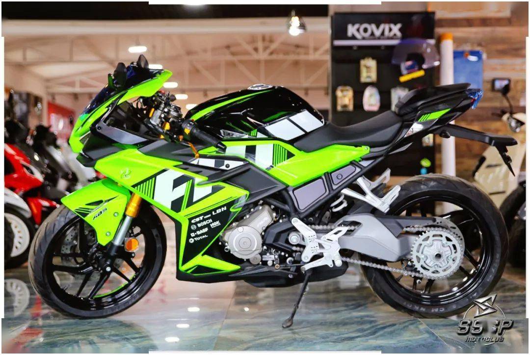 fkm:3gp 领先版2020 年飞肯 fkm 摩托车在北京金港赛道发布国产首款单