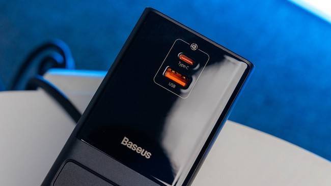 的支持也是比较重要的,倍思这款灵睿数字式快充插线板支持pd,qc,scp