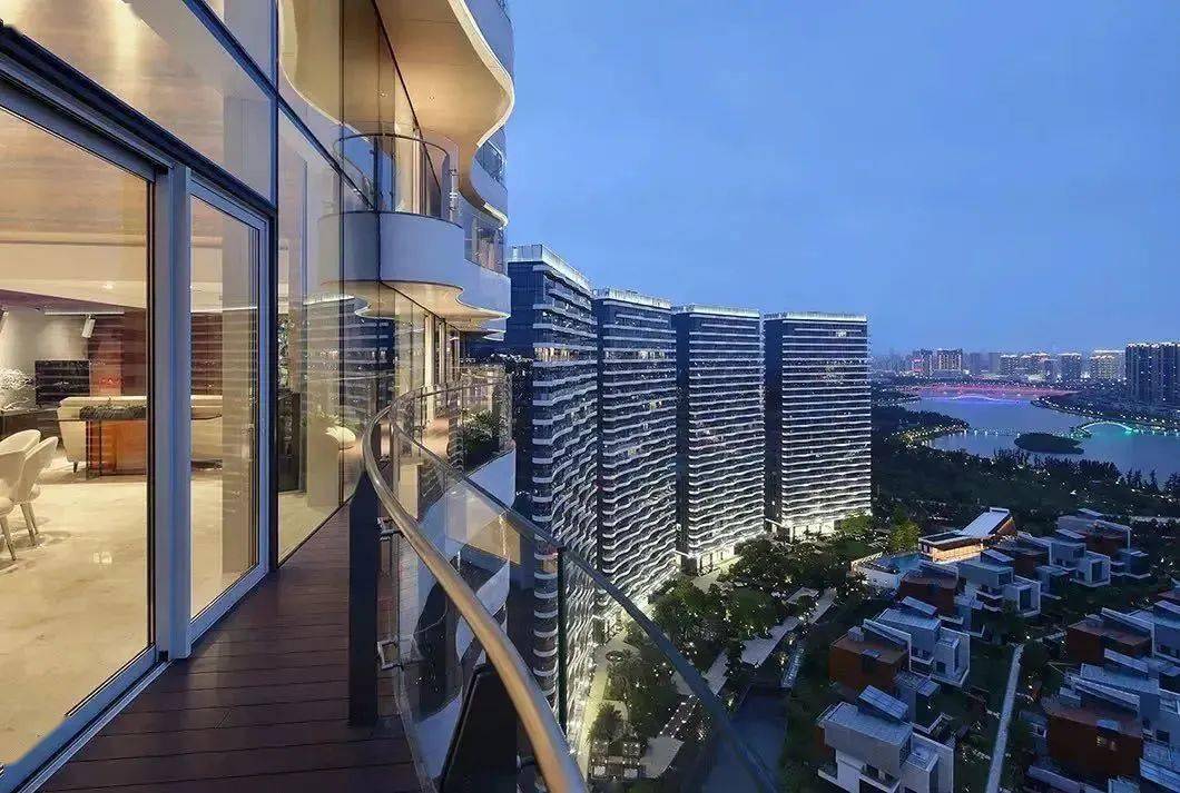 SLD.梁志天 新作｜厦门五缘湾 顶层复式 Bay of Modern Art_设计_建筑_项目名称