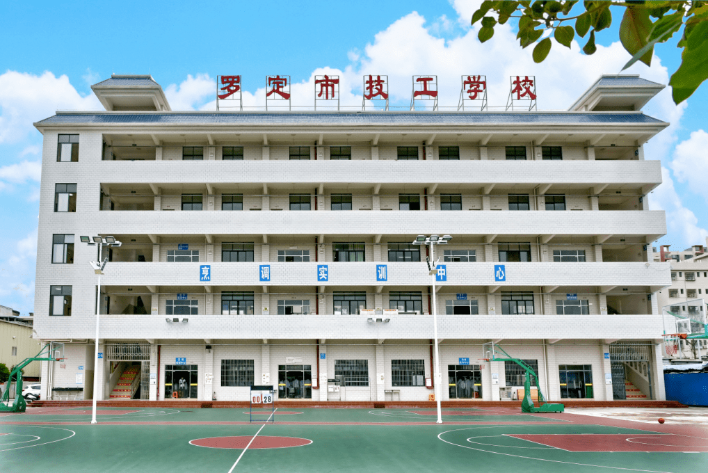 不仅能零学费入读,要知道,现在入读罗定市技工学校读技工学校比上普通