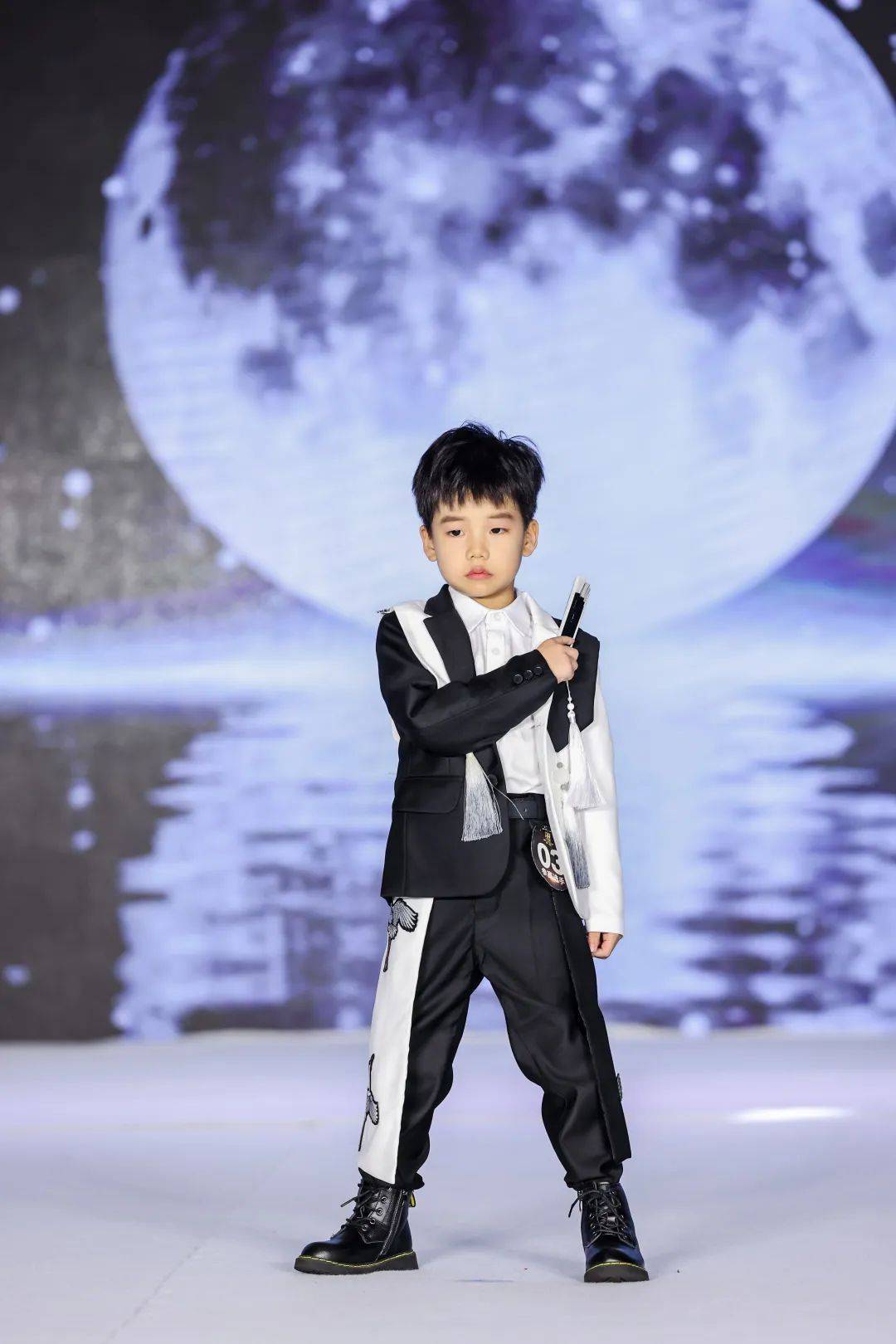 第一童星中山总冠军专访 | 杨佳鑫【实力与人气兼具的冠军选手】_总