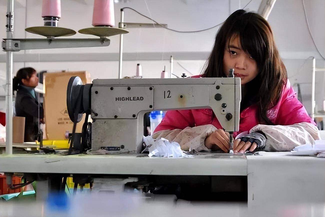 东莞往事:我在东莞工厂2个月,见识了很多人间百态_工作_皮鞋厂_流水线