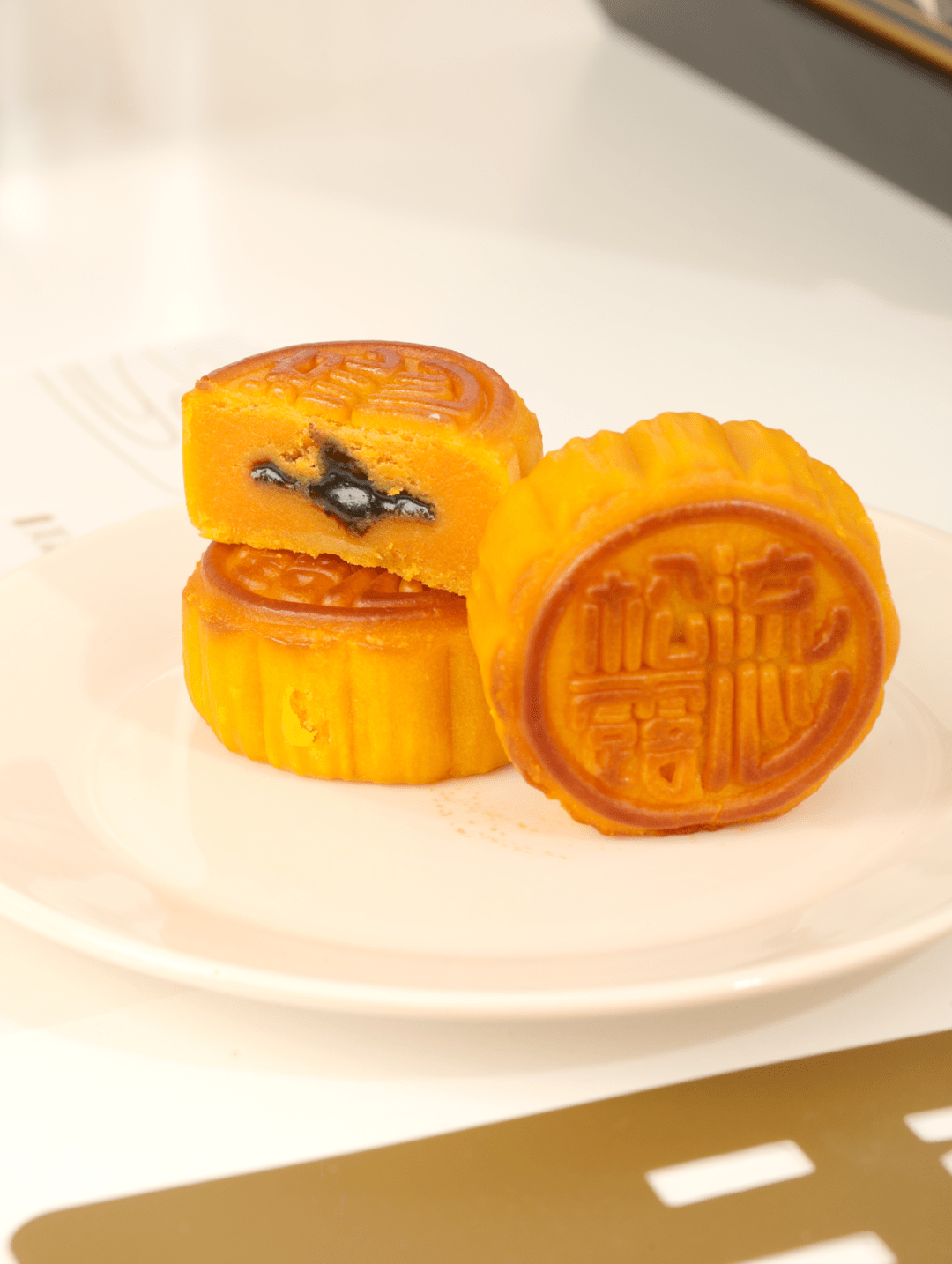 颜值高还好吃,难怪 ta 成了月饼届的断货王_口感_ifer_馅料