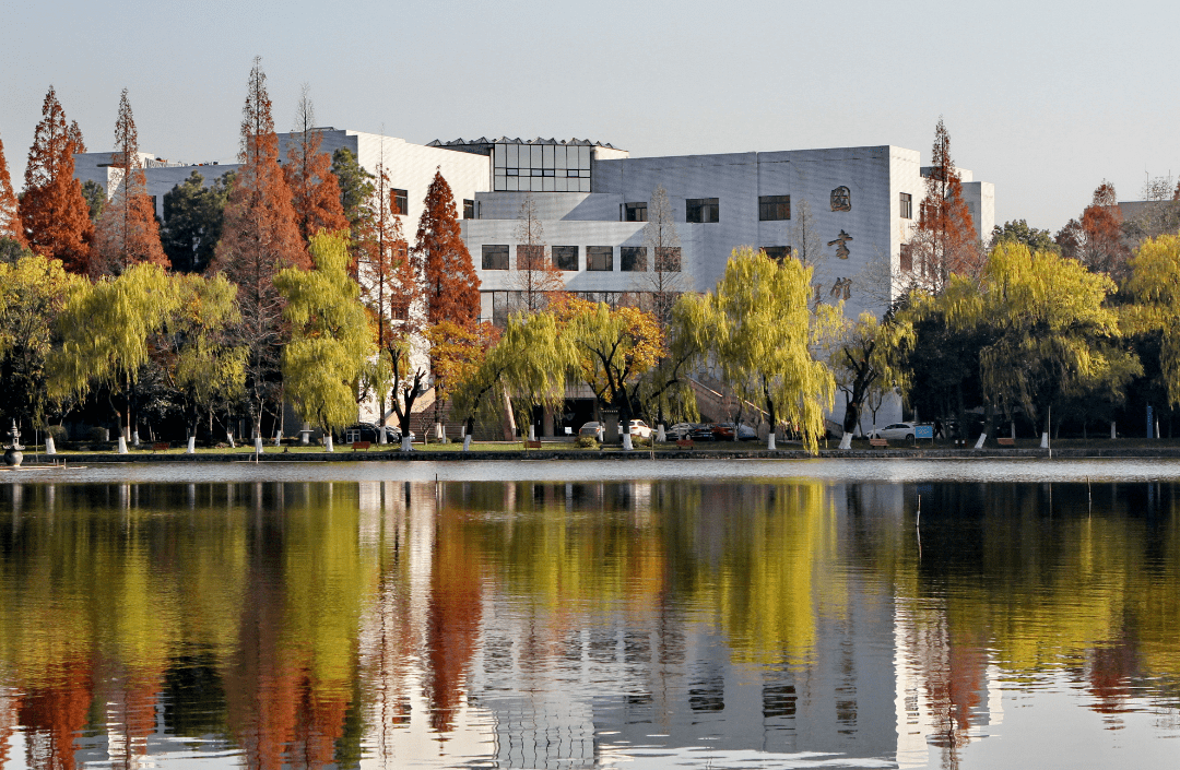 浙江大学图书馆(浙江大学图书馆图片)