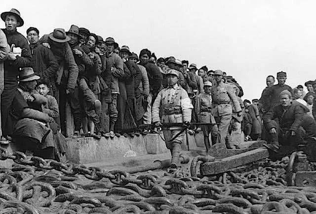 南京记忆1949年4月23日,国府弃守退却后,短暂的秩序混乱_国民政府