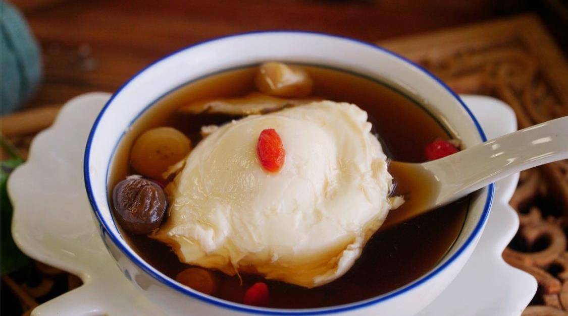 深秋时节,有条件多喝"三宝汤",提升元气,女人更适合多喝_食材_糖水