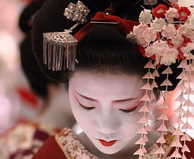 苍兰诀 出现日系元素 花魁扮相被指像艺伎 服饰也倭风 东方 中国 悦尊 苍兰诀 出现日系元素 花魁扮相被指像艺伎 服饰也倭风 东方 中国 悦尊