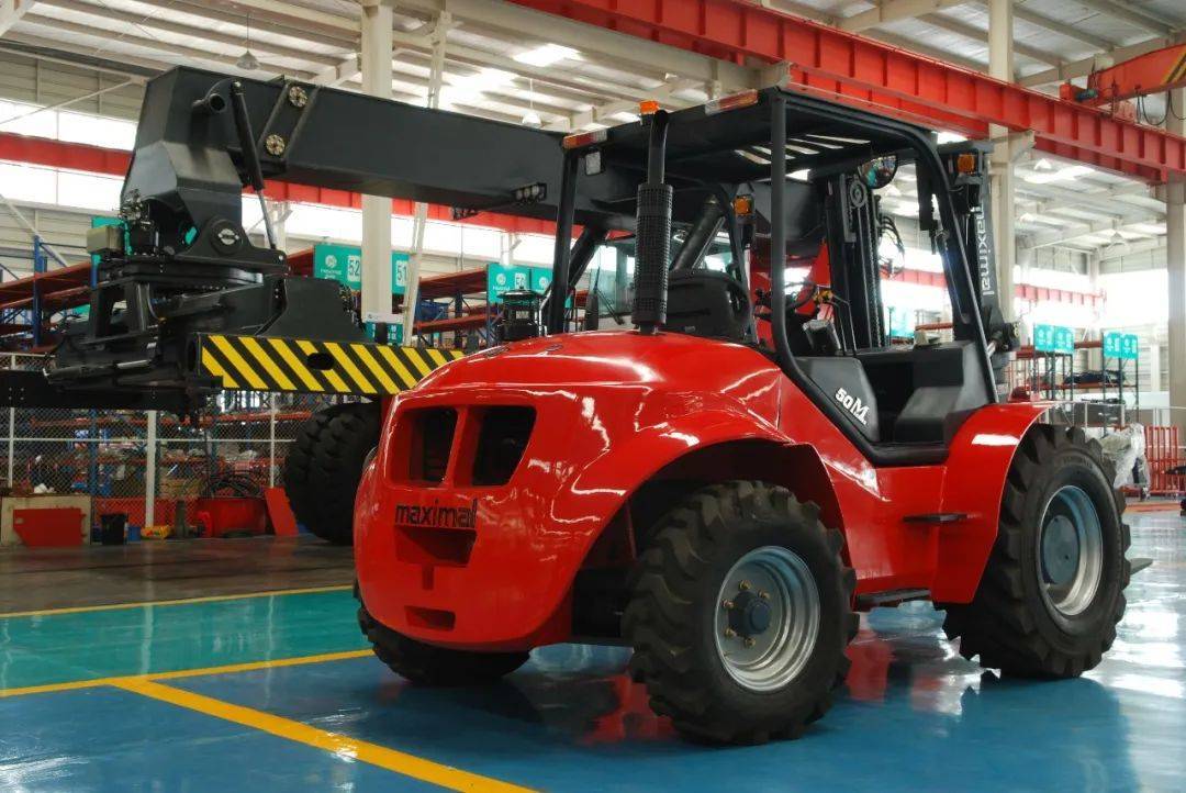 全轮驱动 无惧崎岖——美科斯1.8-5.0吨越野叉车_搜狐汽车_搜狐网