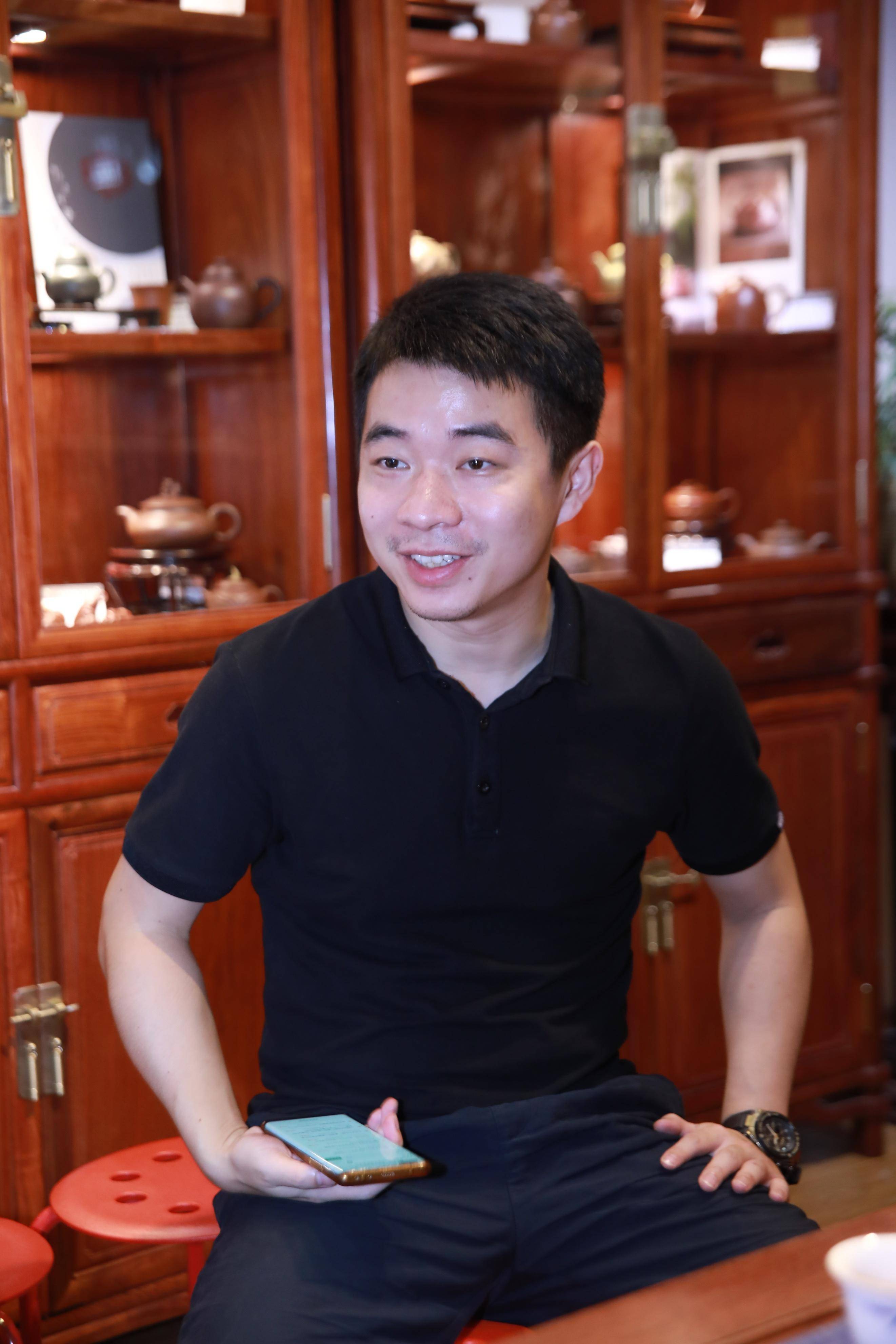 深圳泰亨智慧科技有限公司市场总监陈芳杰,广东晋存律师事务所律师洪