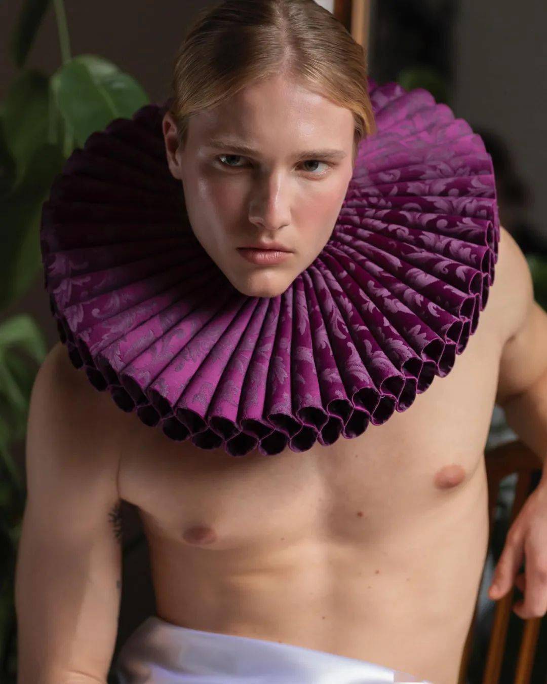 有人知道这个戒指（Chronixx、Protoje和Bob、Stephen、Damian和Julian Marley都戴着）背后的含义吗？ :  r/reggae, image size:1080x1350