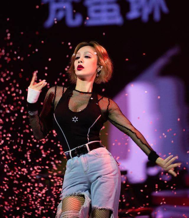 48岁宁静身材太火辣!