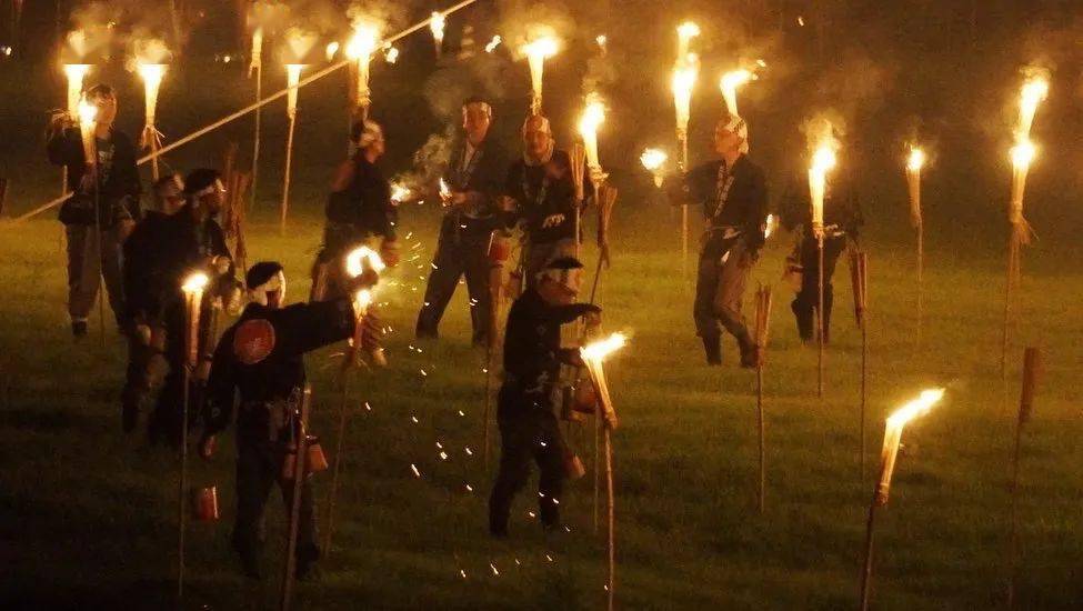 京都人的盂兰盆节:五山送火与花背火祭_文字_点火_传统