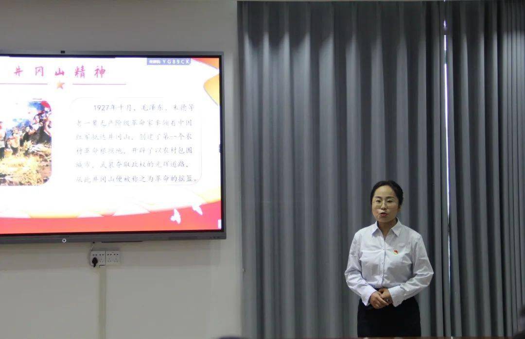 初级中学毛旭东老师▲市思源实验学校高华老师▲东城初级中学李怡老师