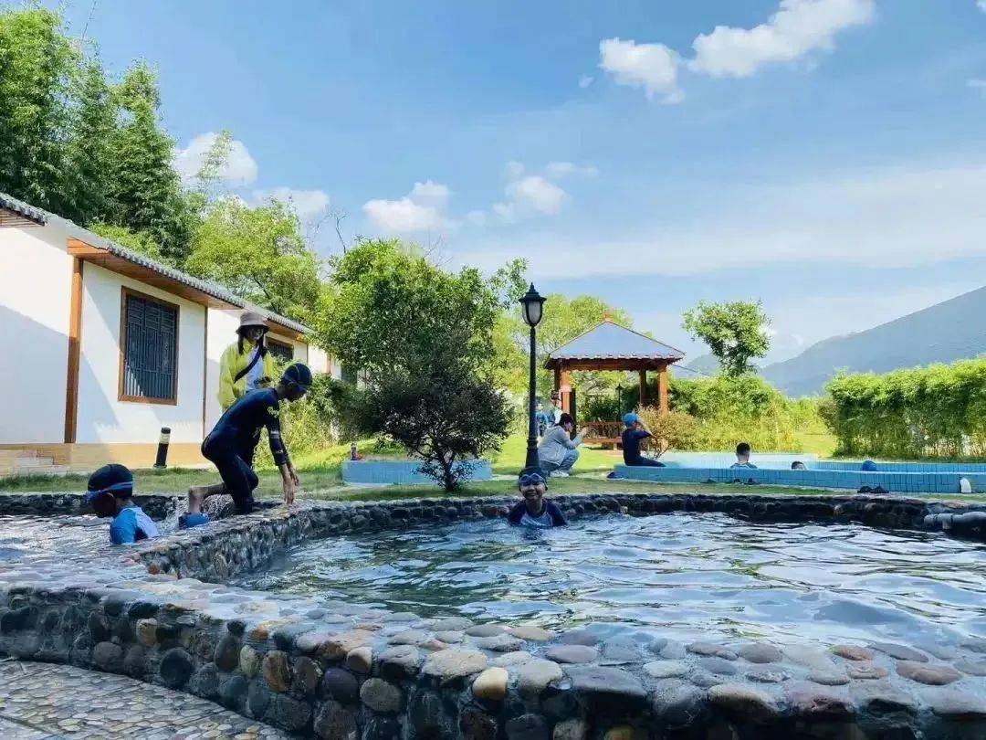 268抢英西汤泉度假村客房1间1晚,享早餐,不限次汤泉!