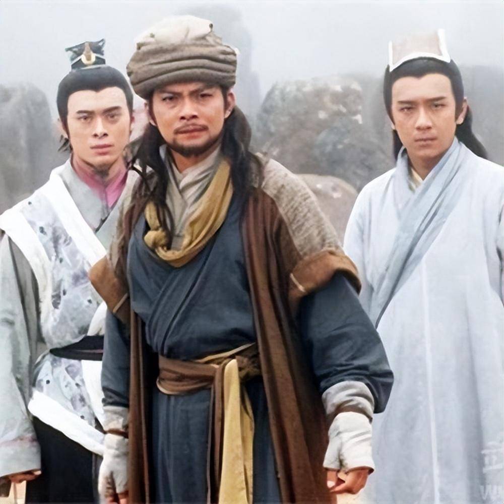 这部剧让他的人气再次飙升,并稳坐英雄武侠经典人物宝座剧照几年后