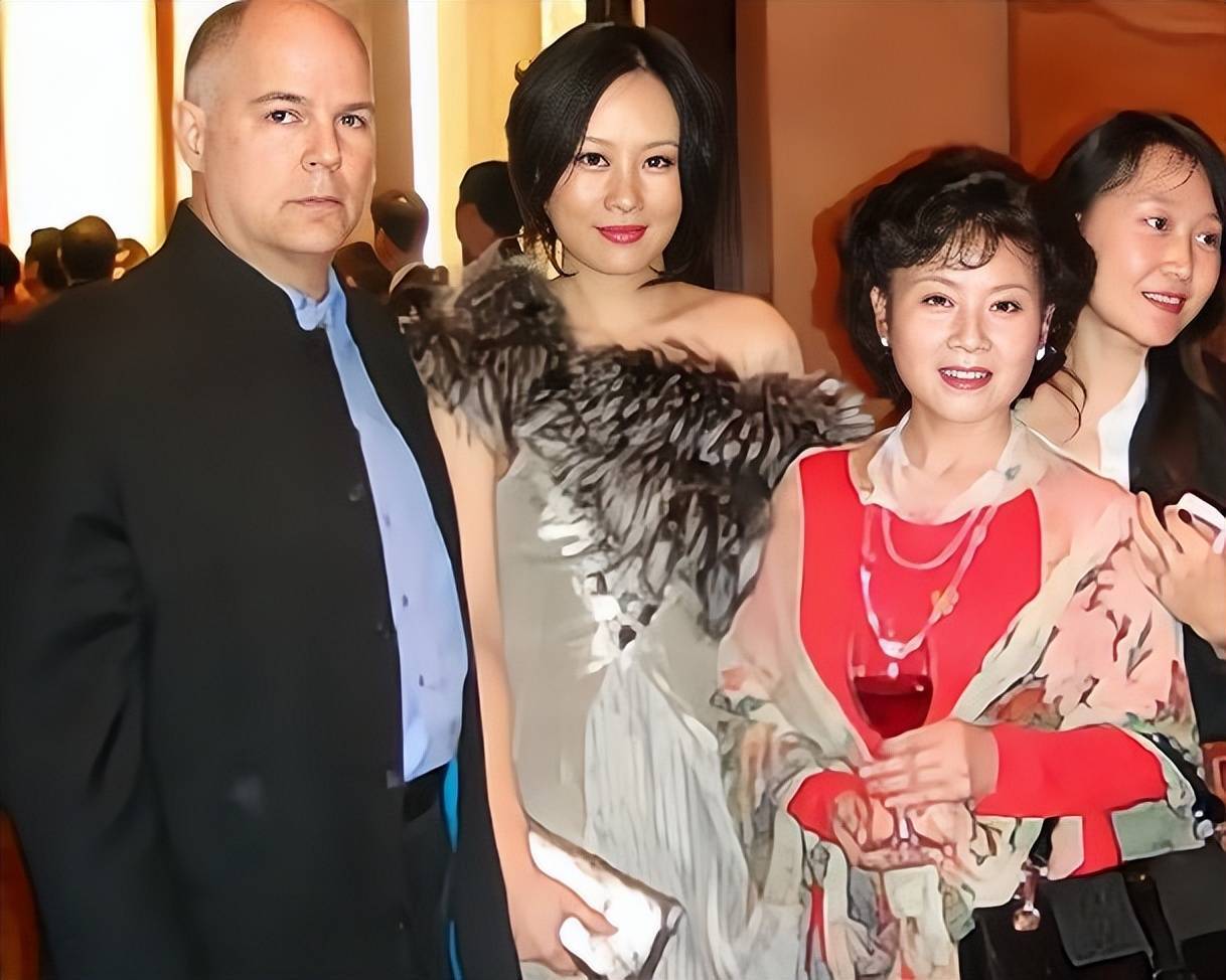 邬君梅:嫁国外二婚导演,结婚26年恩爱如初,无儿无女成遗憾_时候_发展