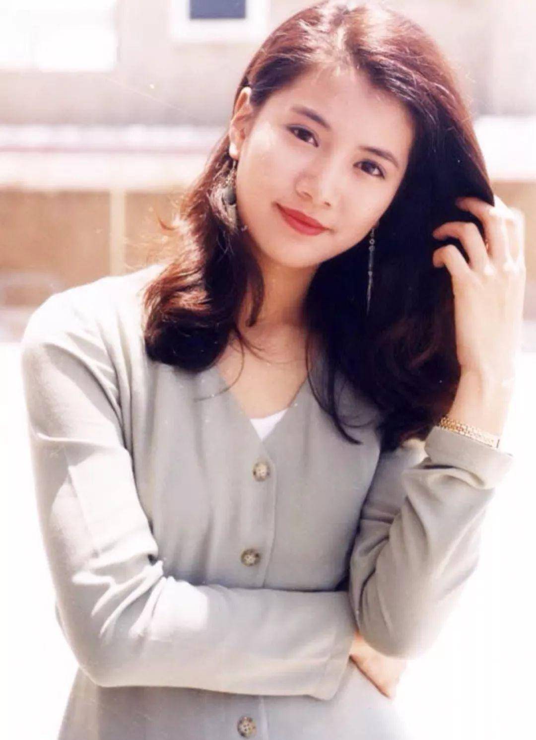 80年代香港的娱乐圈,女明星颜值都是爆表的,你更喜欢哪位呢