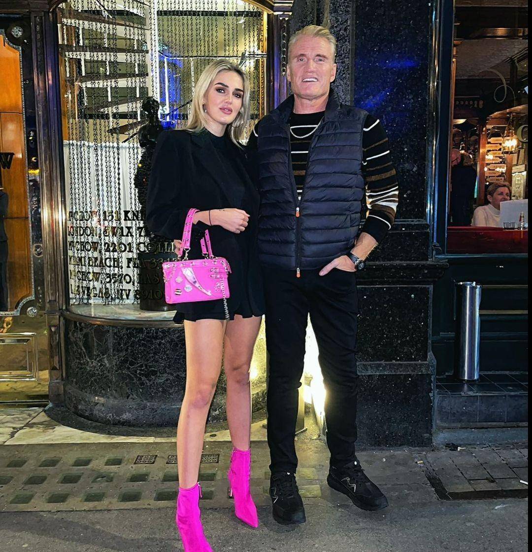 不只是体验在电影中,现实中也是如此,比如片中饰演"贡纳"的杜夫龙格尔