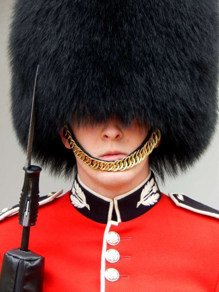 英国礼兵戴的帽子图片
