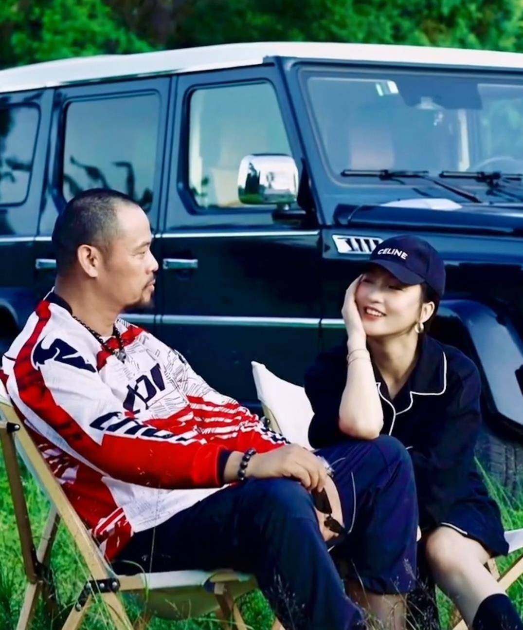 妻子长腿细又直,儿女越长越像妈_晋松_李汶桐_孩子