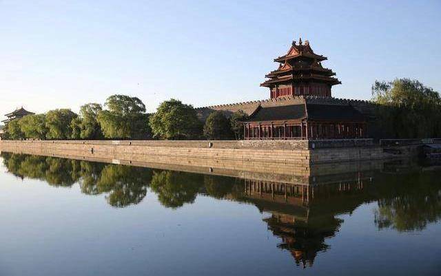 北京的这个地方，住在这里开后窗就能钓鱼，还能换角度欣赏故宫！
