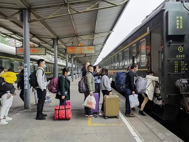 再见深圳老火车站,一个时代的背井离乡与向往_西丽_铁路_次列车