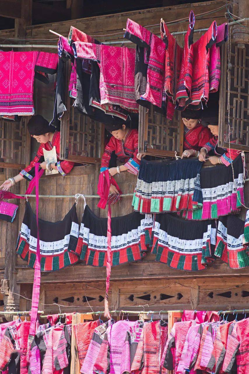 看大地流金,体验红瑶风情……_龙脊梯田_龙胜红_民族