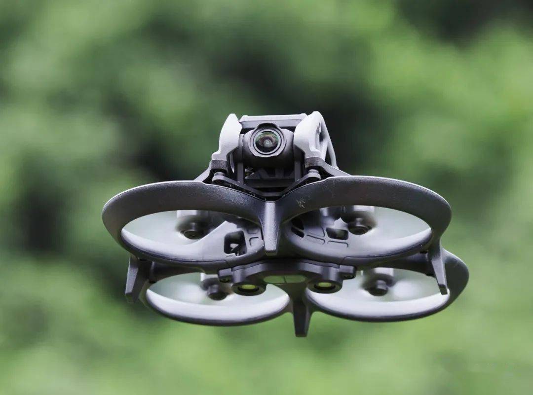 大疆dji avata无人机抢先上手!_飞行_套装_机身