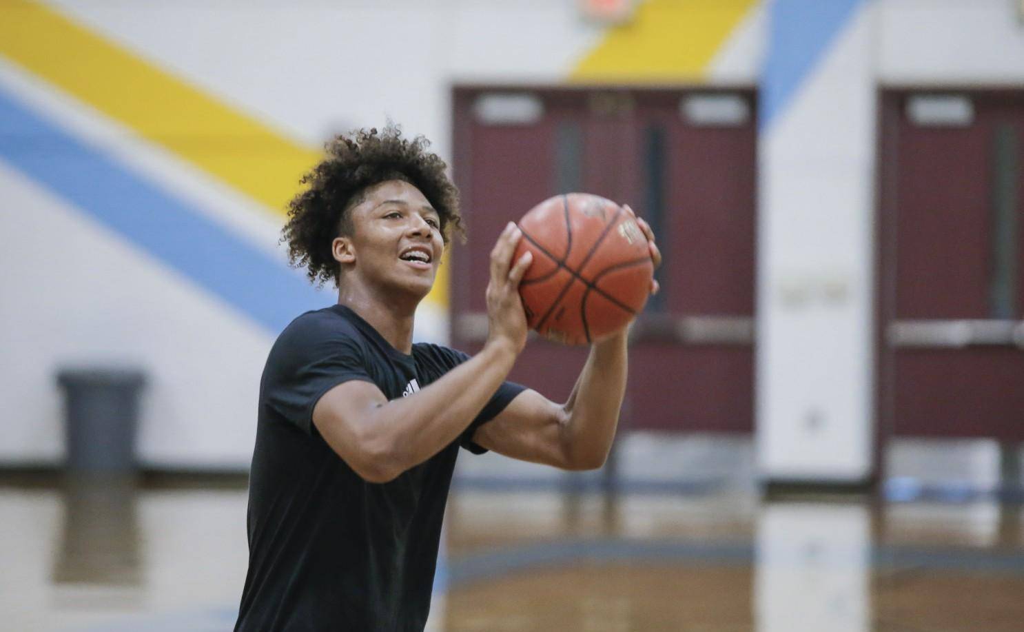 詹姆斯的儿子布朗尼或无缘nba……_塞拉_排名_1