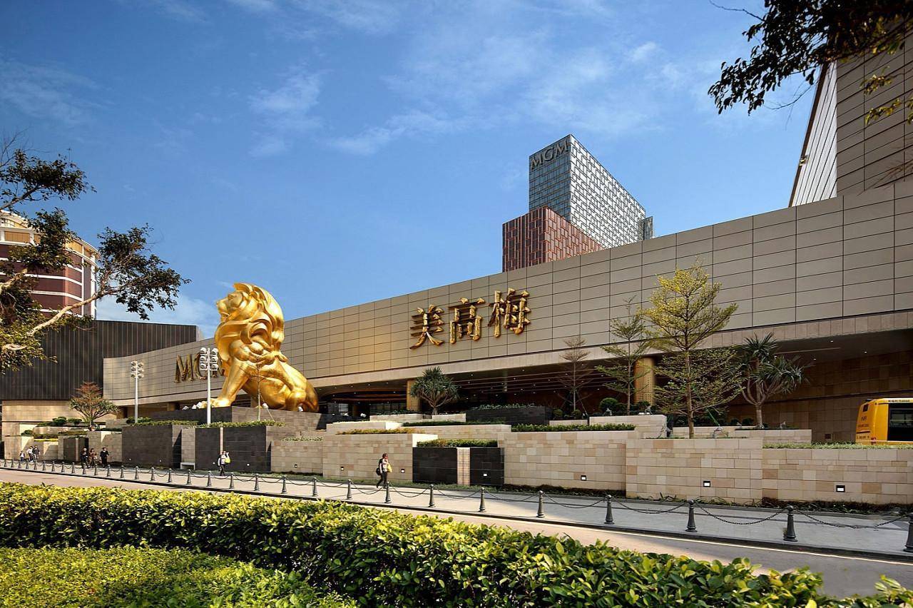 也就是说,在何超琼向子公司注资前,美高梅金殿超濠账面仅有2亿澳元