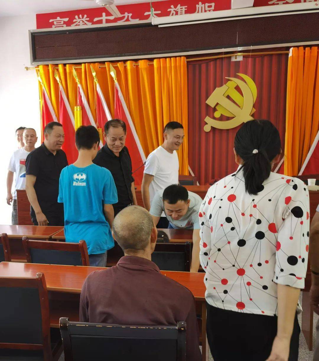 澧县工商联开展金秋助学活动_夏金梅_社会_家庭