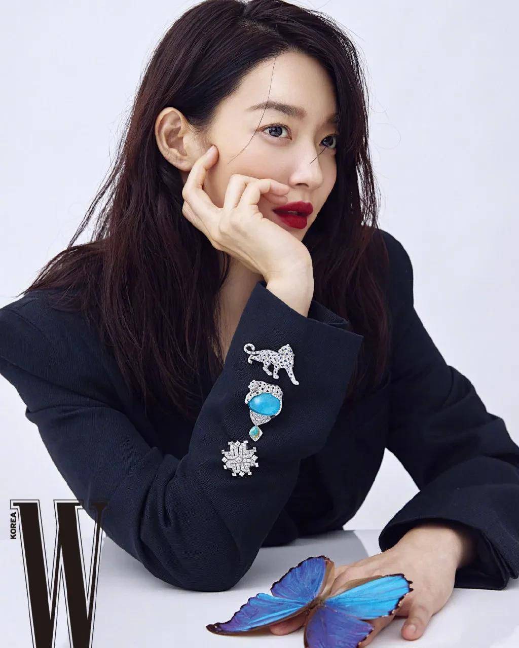 组图:美貌娇俏"九尾狐"!韩星申敏儿杂志大片