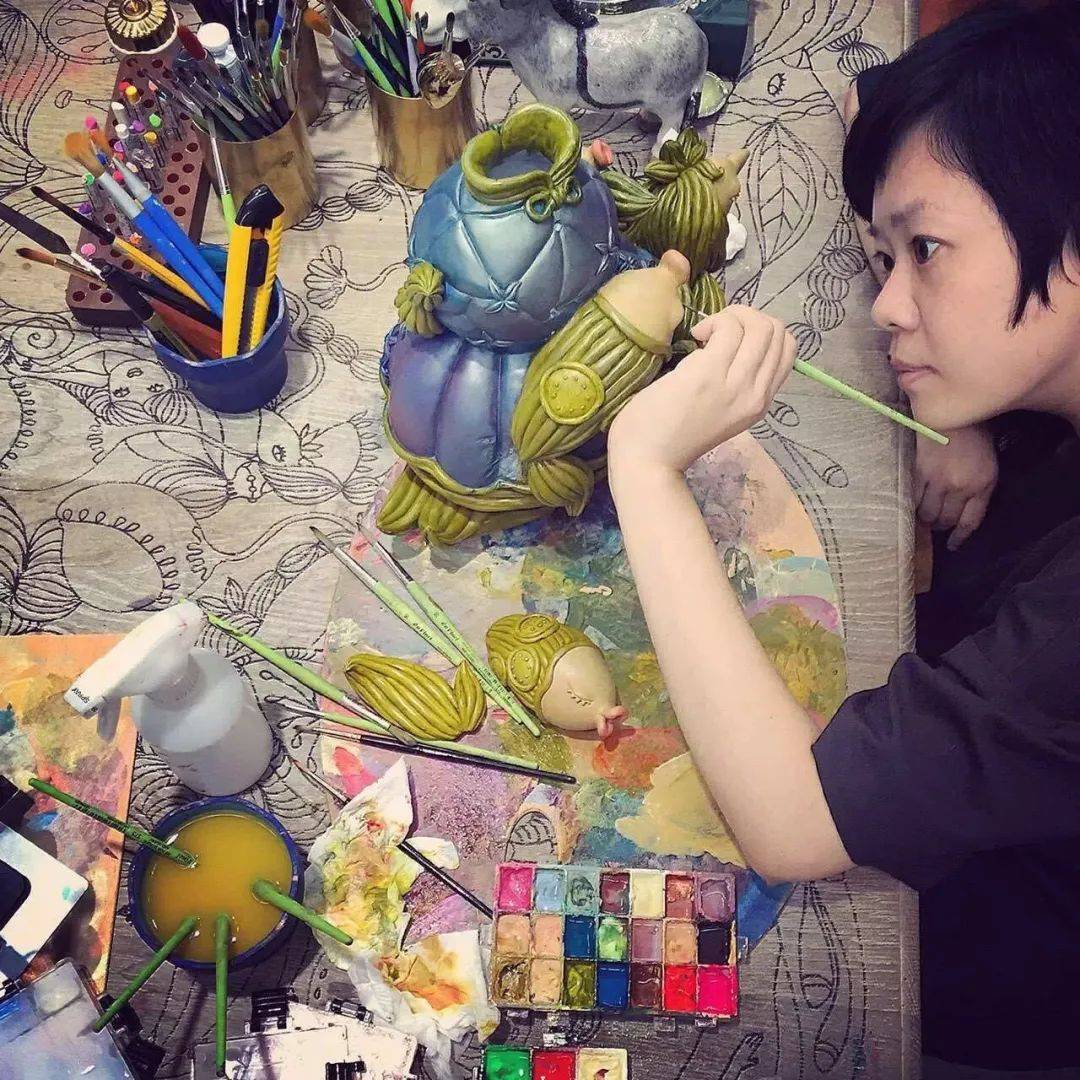 《织间》个展登陆上海昊美术馆,新锐艺术家陈莉:打造充满⽣命⼒的