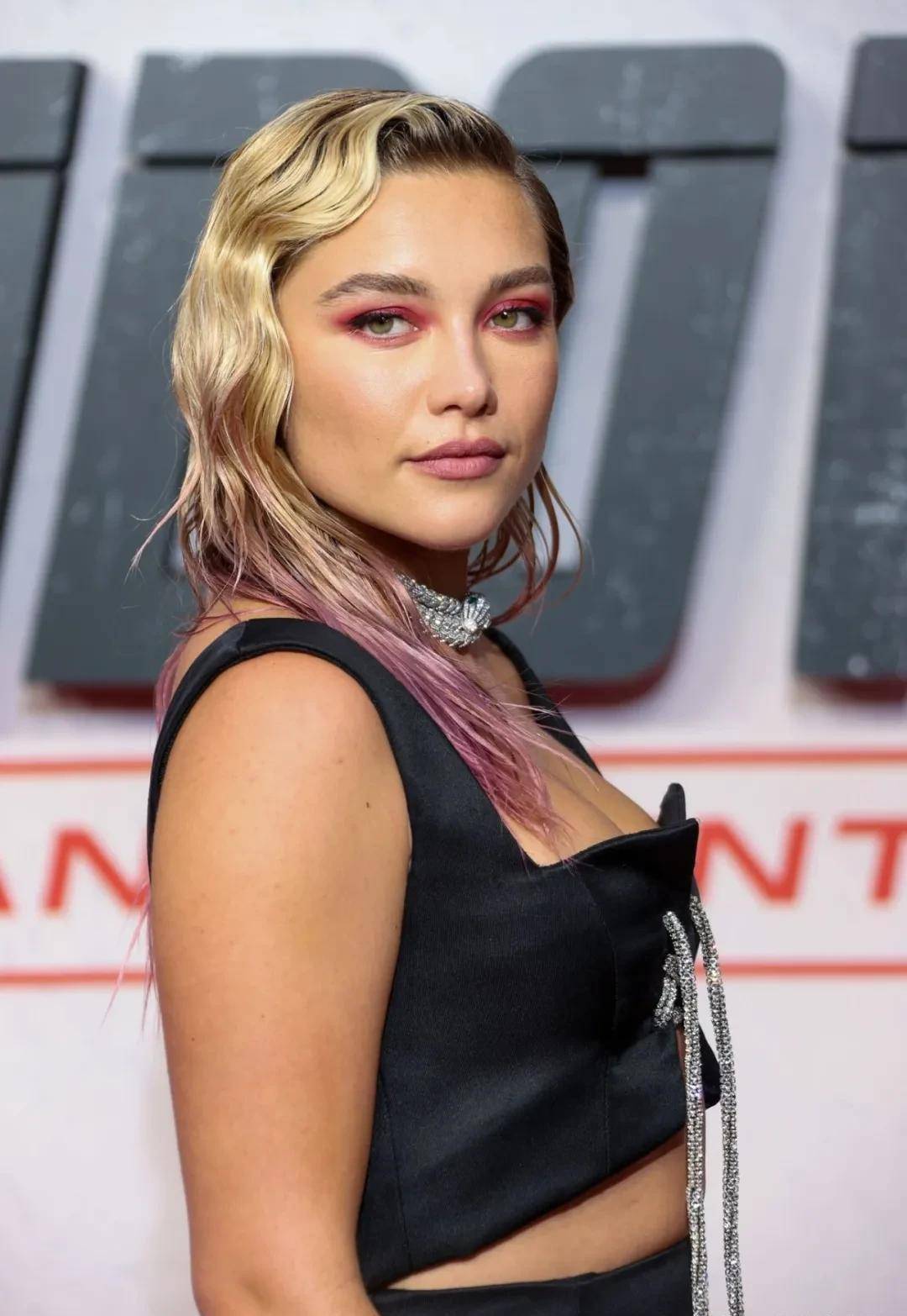 国外女星佛罗伦斯·珀杂志大片_宣传_造型_电影