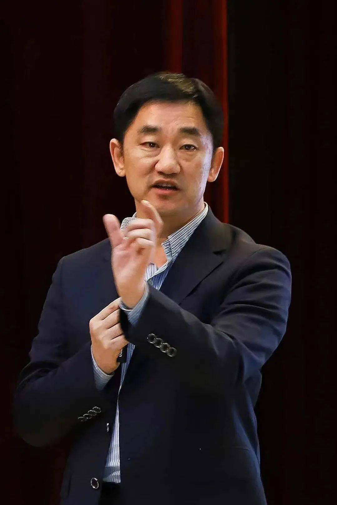 宋要武,东北石油大学教授,美国汉弗莱学者,俄罗斯乌拉尔国立经贸大学