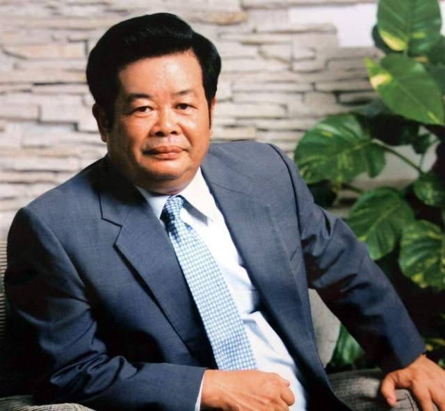 "玻璃大王"曹德旺:主动放弃美籍,个人累计捐款高达110亿_中国_的发展