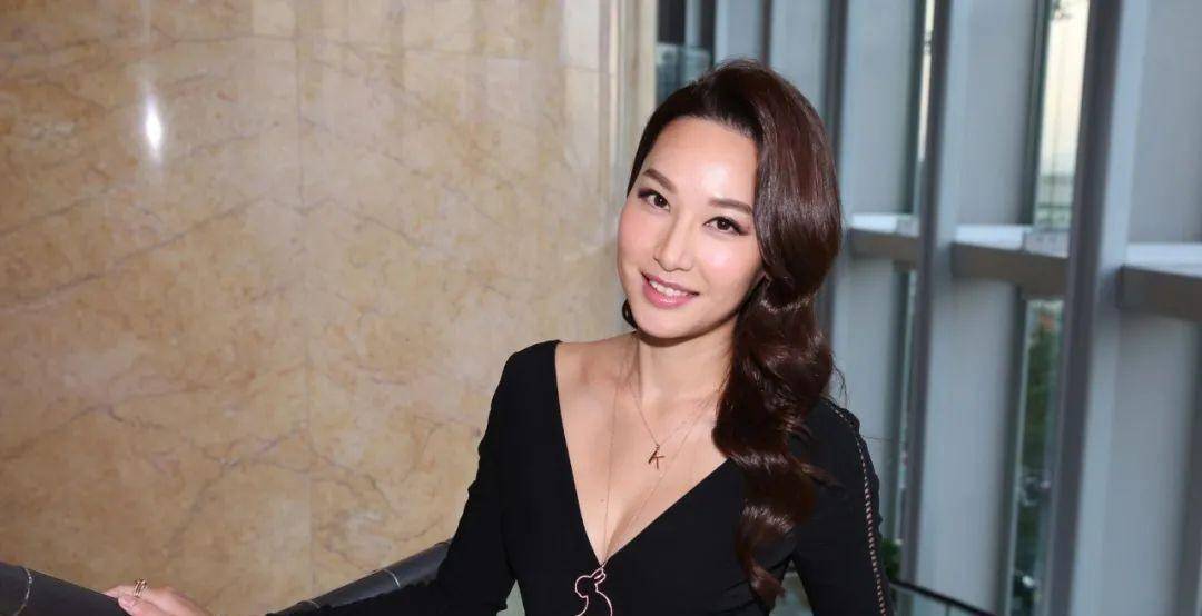 港星很励志:陈慧珊退圈读书,陈法拉弃豪门留学,马浚伟上北大_人生
