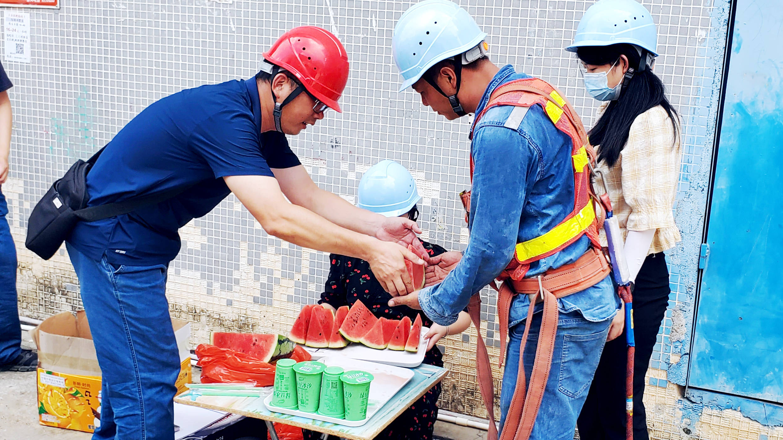 部分施工现场→昊阳高度重视人文关怀