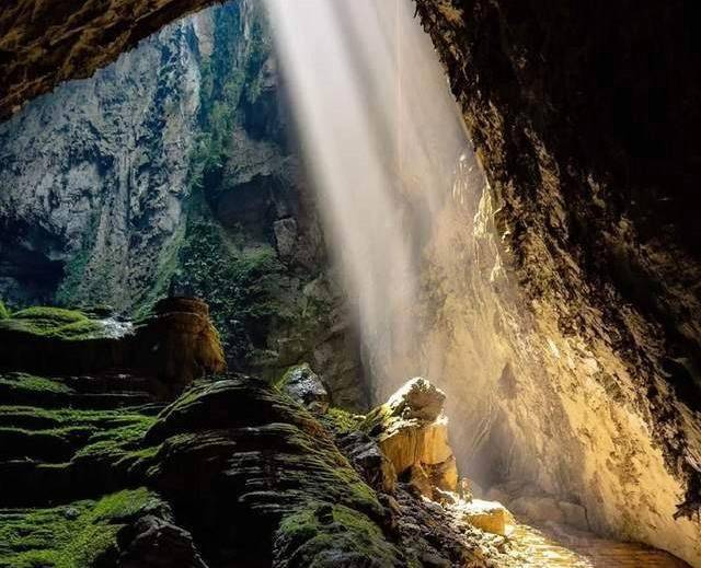 世界上最大的洞穴，据说能装72亿人？洞中还藏有大量宝石水晶