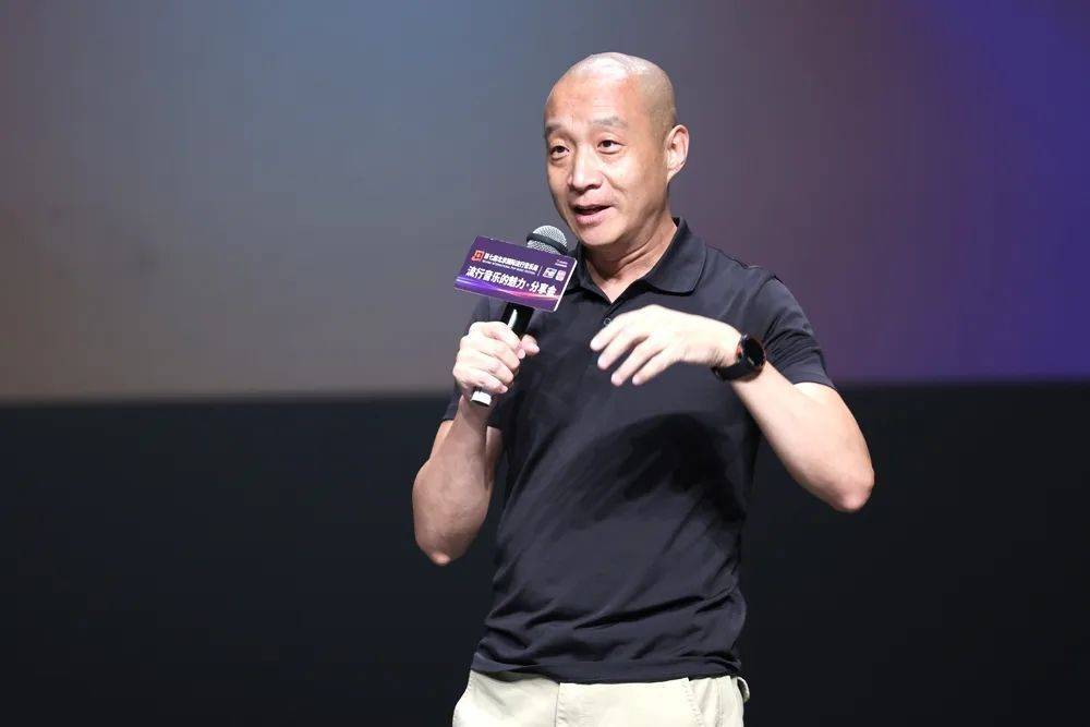 宋晓辉_封面_先生