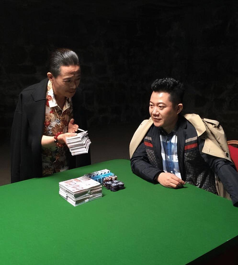 马洪刚:拜师学艺当"老千",被几十个人追杀,差点命丧黄泉_时候_老头_外