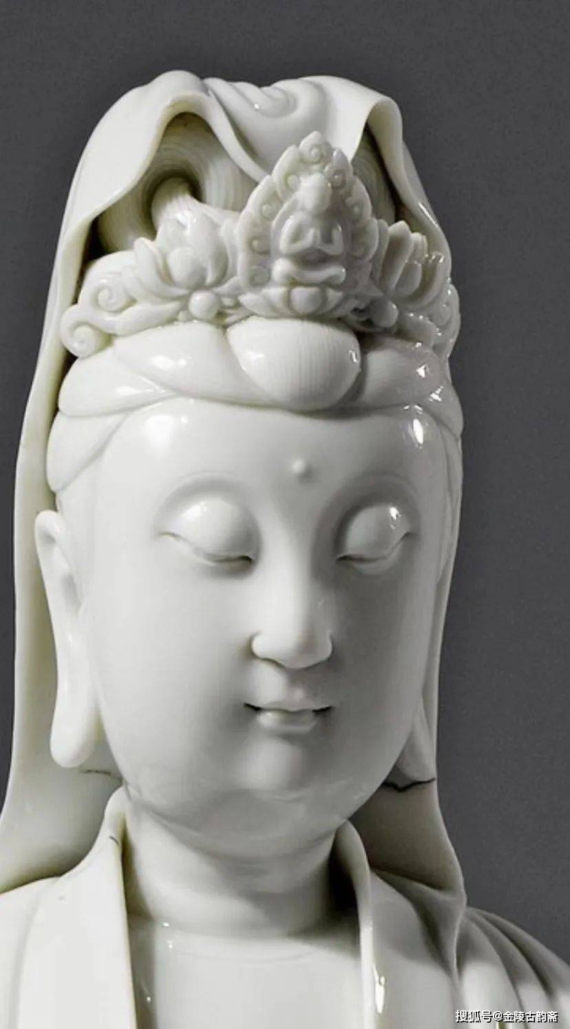 最美中国白”拍出1633万天价，国宝级德化白瓷观音坐像鉴赏_搜狐网