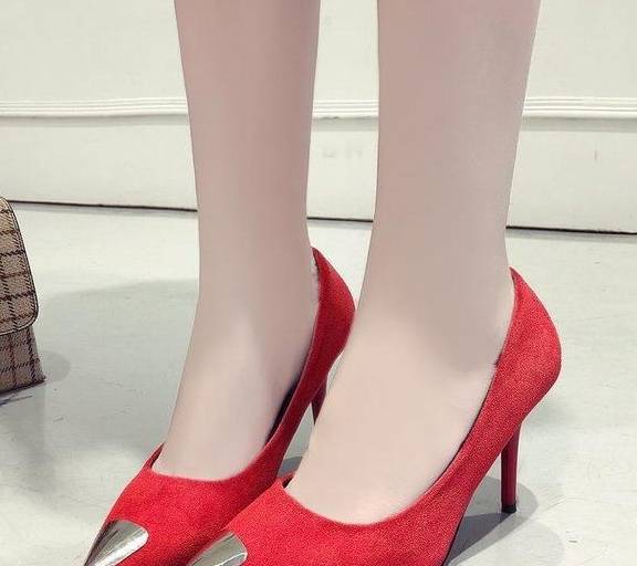 "高跟鞋"才是女人不可缺少的一种东西,简约中不乏时髦_时尚_尖头_设计