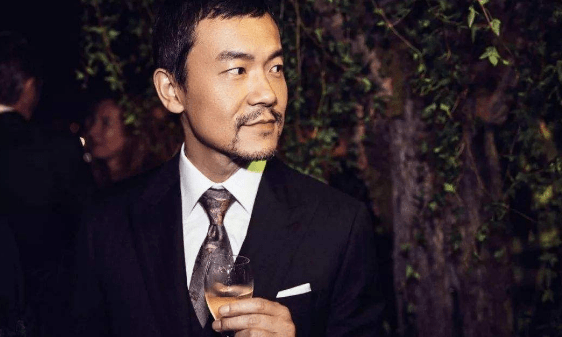 45岁影帝廖凡与爱妻低调结婚9年,比他大5岁不算,还是我们的老熟人!