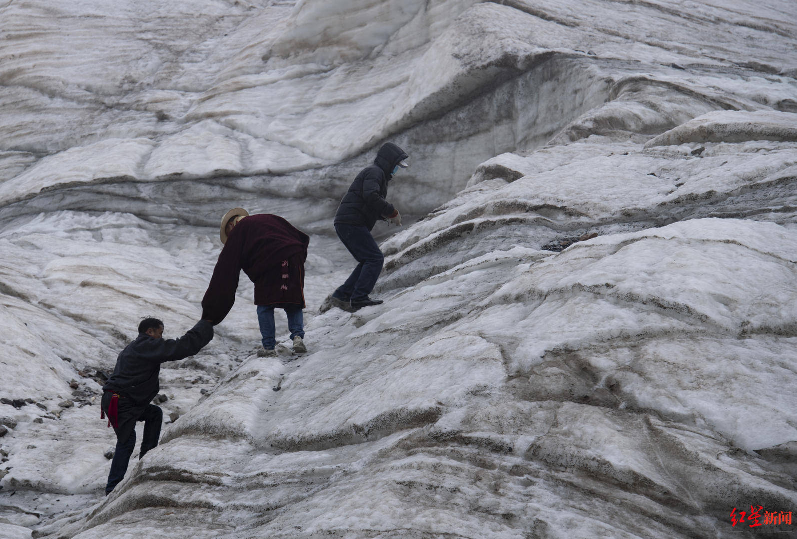 三江源国家公园丨阿尼玛卿雪山下的“神山守望者”