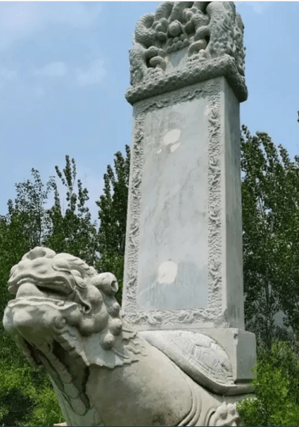 裕亲王福全园寝就坐落在今蓟州区黄花山下,在黄花山六座清代王爷坟中