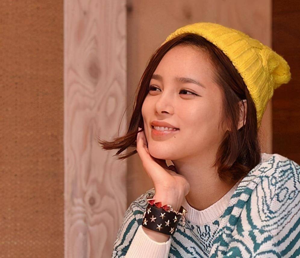 她是文晸赫前女友,为戏增重70斤,如今与丈夫分手形象一落千丈